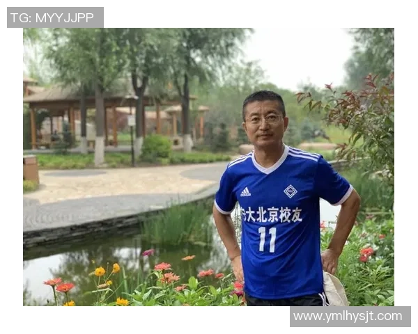 在作业中学习足球明星的奋斗故事与成长历程