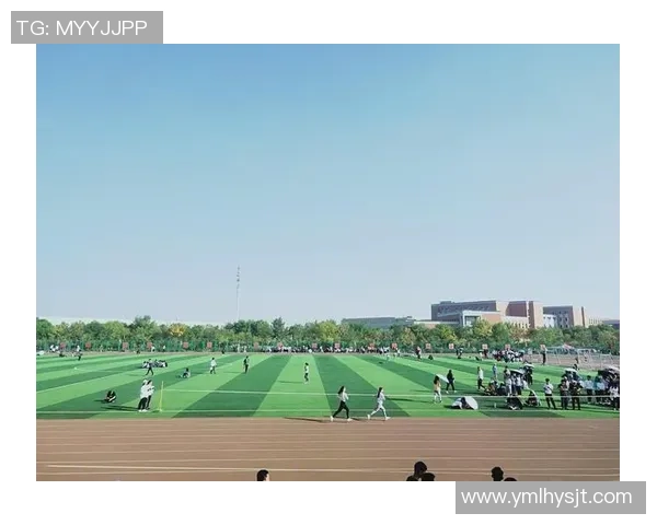 杨芳专访:从绿茵场到人生舞台的足球旅程回顾与展望 杨芳专访:从绿茵场到人生舞台的足球旅程回顾与展望