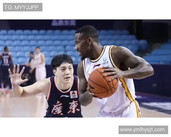 深圳篮球队的节奏体系解析与战术创新探讨 深圳篮球队的节奏体系解析与战术创新探讨